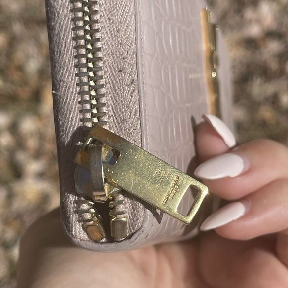 Auth Saint Laurent Round Zipper Long Wallet Croco Embossed YSL Logo Gold - Picture 3 of 12